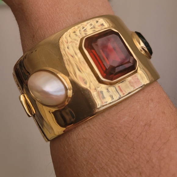 Ciner Vintage Bracelet Cuff Bold And Beautiful Jewelry - Picture 4 of 13